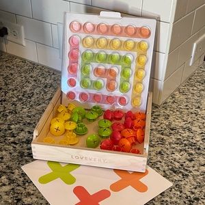 Lovevery Mosaic button board